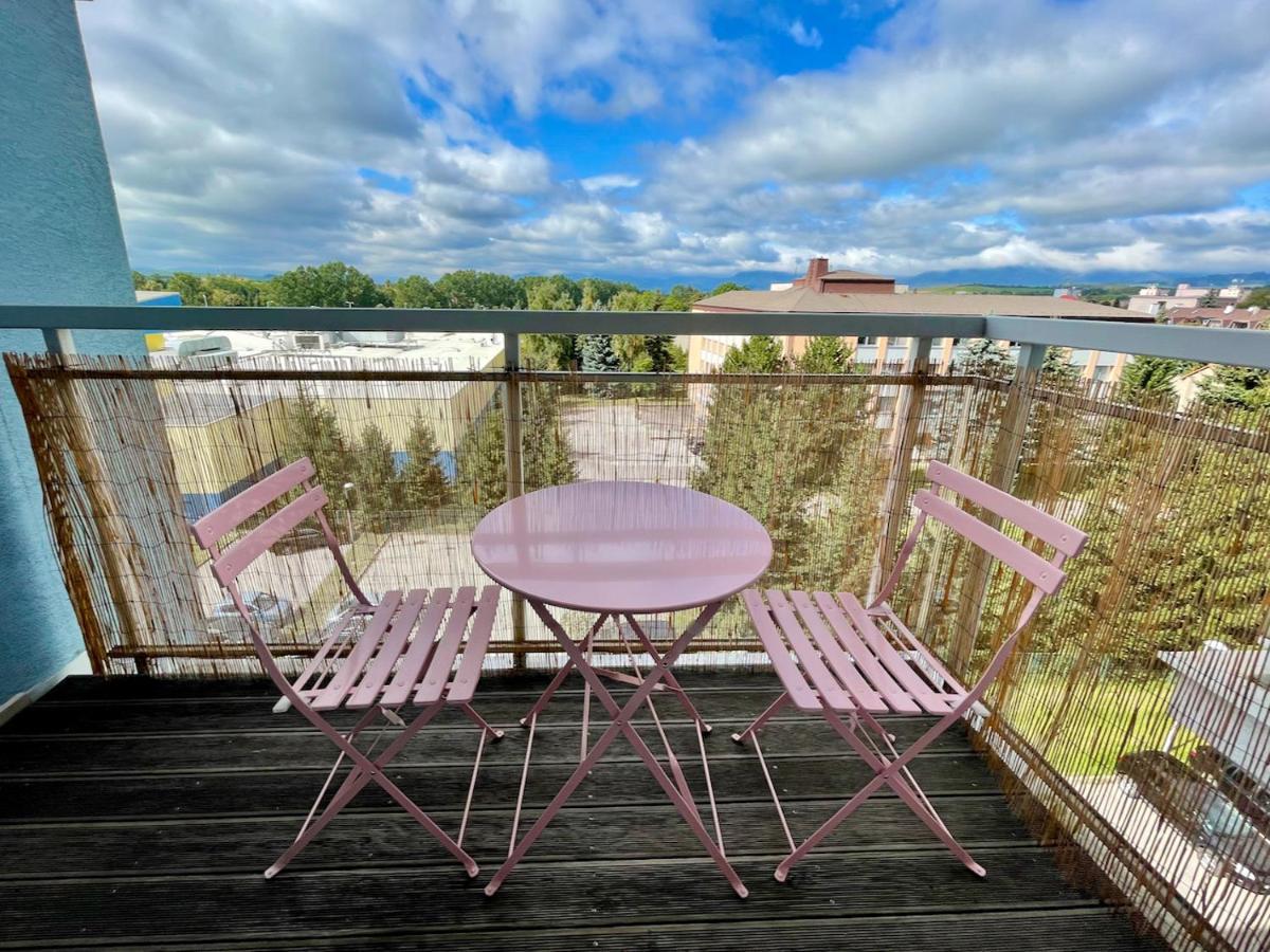 Cozy Apartment - Citycentre - Freeparking - Selfcheck-In Liptovský Mikuláš Екстериор снимка